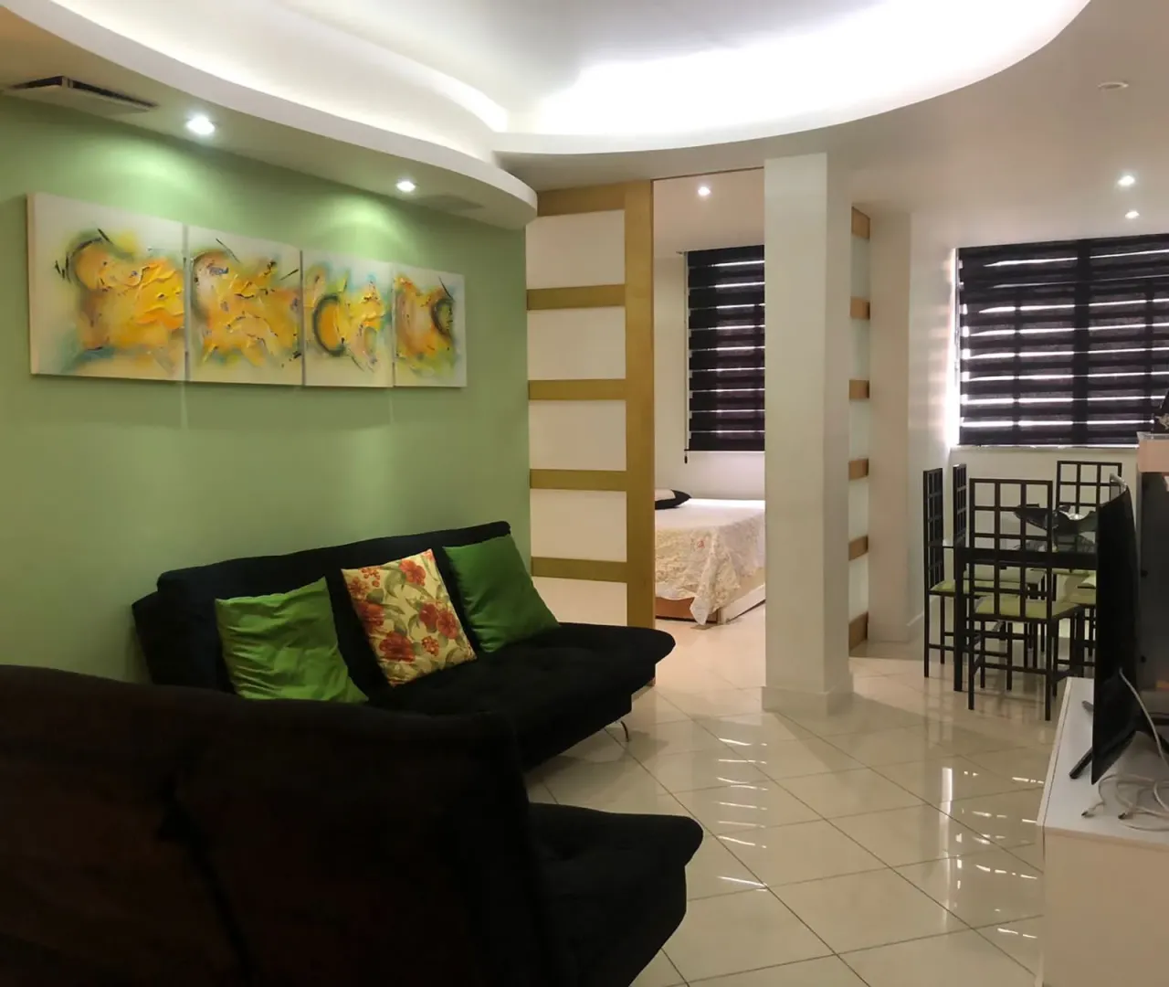 2-bedroom apartment with open-plan kitchen and no parking