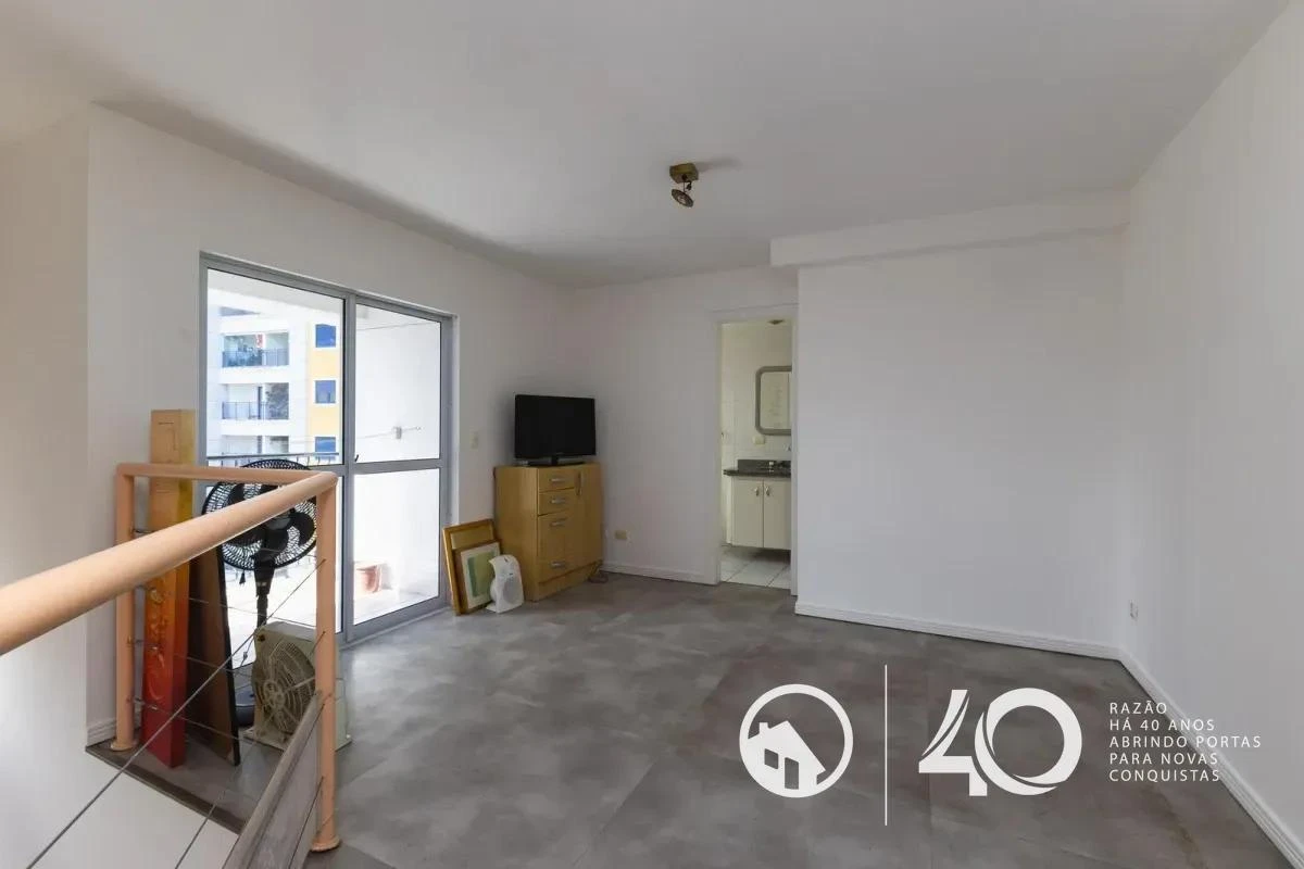 Furnished apartment, 67 m², with a glass-enclosed balcony — photo 19