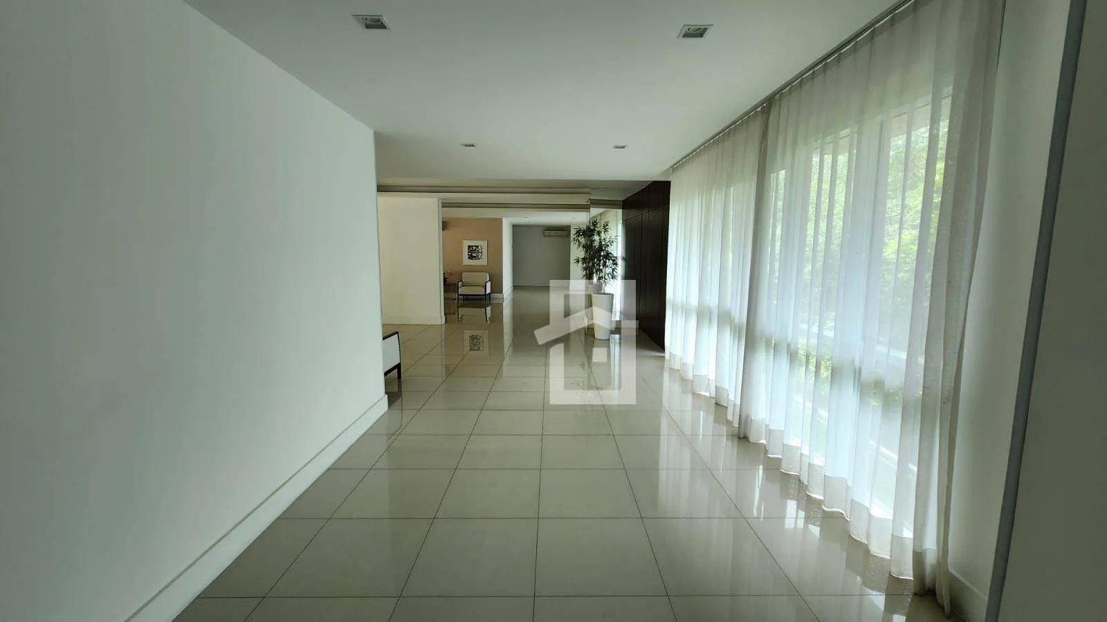 Apartamento mobiliado de 155 m² com 2 suítes e 2 vagas — photo 3