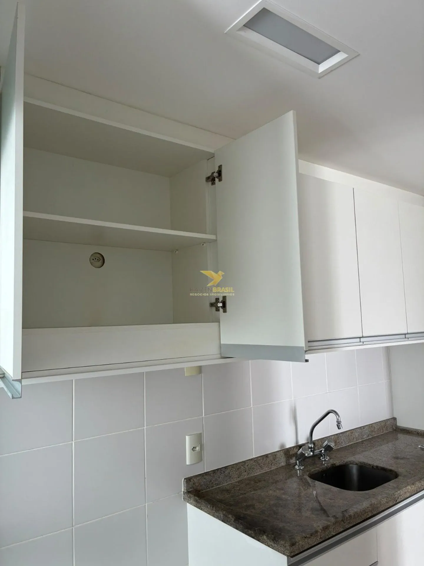 3-bedroom apartment, 1 with its own bathroom, 97 m² — photo 27