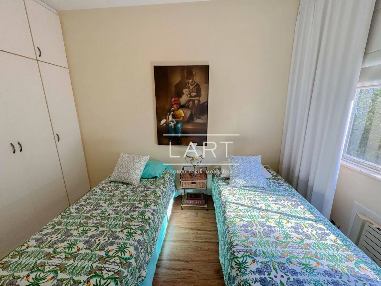 Apartamento de 210 m² com 4 dormitórios e varanda — photo 12