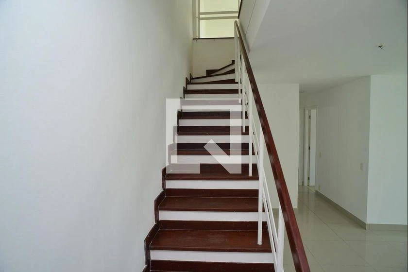 3-bedroom apartment in a building with a gym — photo 39