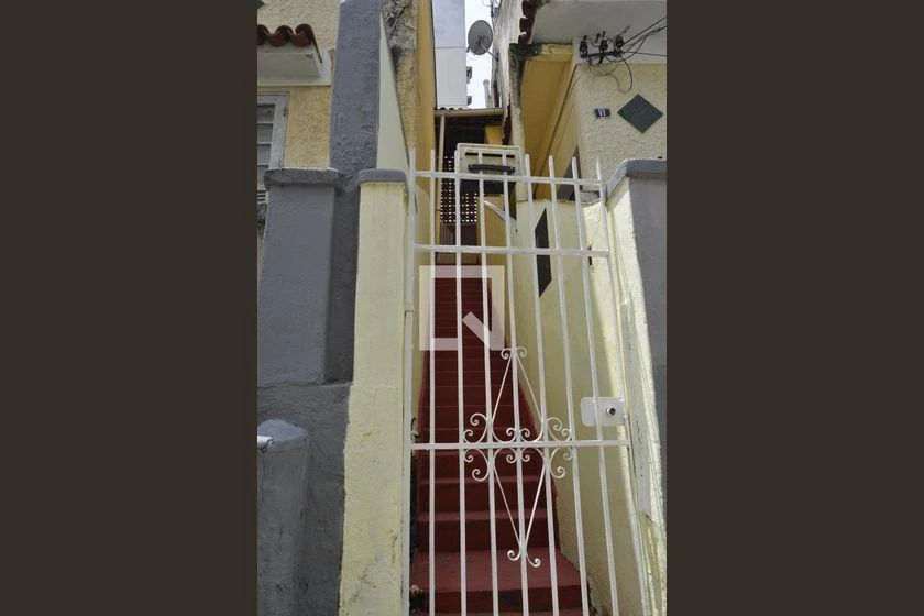 House, 85 m², with wood or laminate floors — photo 10