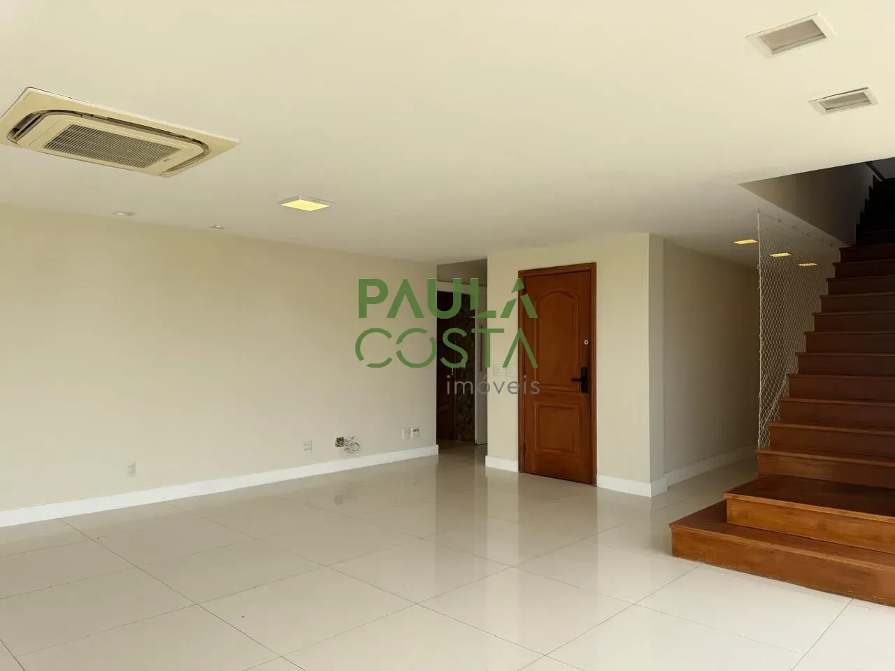Top-floor apartment with 5 bedrooms and 5 bathrooms plus balcony grill — photo 9
