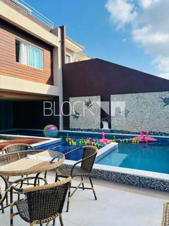 Furnished house with 6 en-suite bedrooms and 7 baths — photo 22