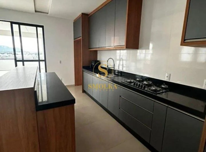 Пентхаус с 3 спальнями и балконом, 215 м² — photo 4