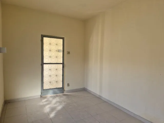 Casa sem mobília com 3 quartos e cozinha a gás — photo 15