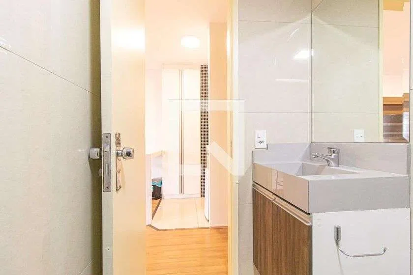 Furnished studio, 37 m², with a washing machine — photo 6