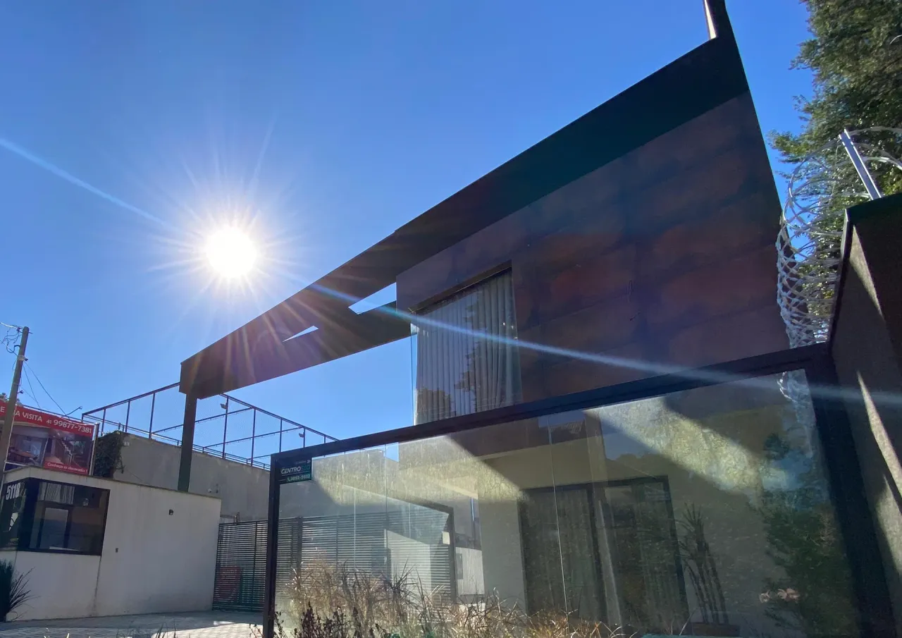 Casa com 3 quartos e 4 banheiros para locação, precisa de reforma — photo 19