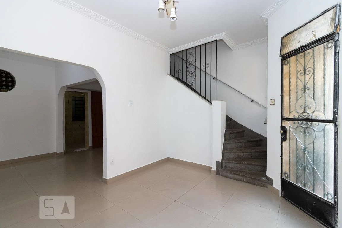 4-bedroom house with closed kitchen, 3 baths and parking — photo 4