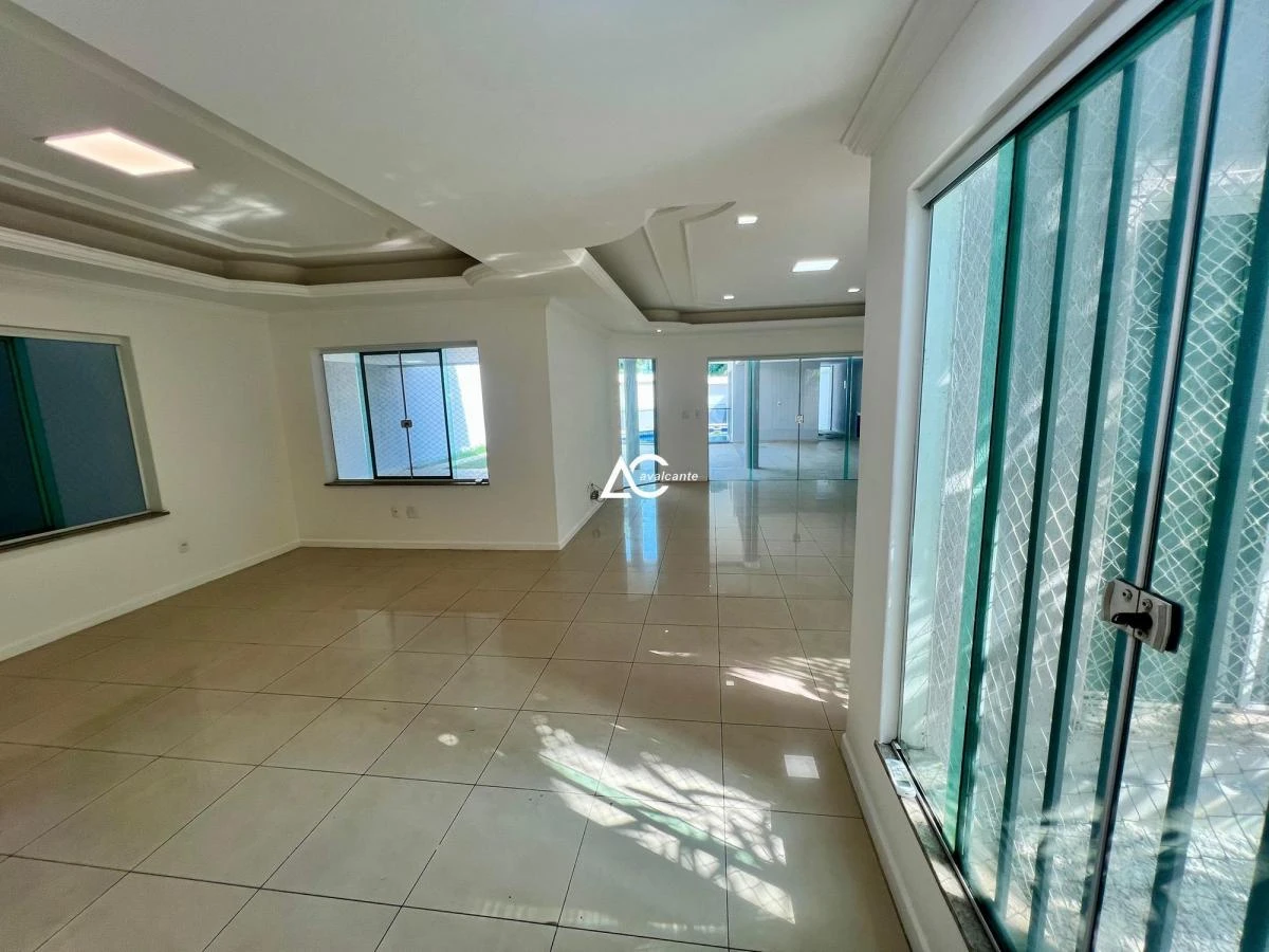 Detached home with 5 en-suite bedrooms and 541 m² — photo 6