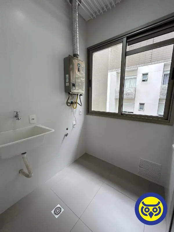 3-bedroom apartment with a water view — photo 18