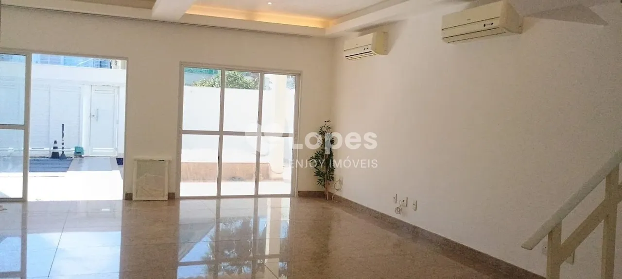 House with 5 bedrooms, 5 bathrooms and separate laundry — photo 16