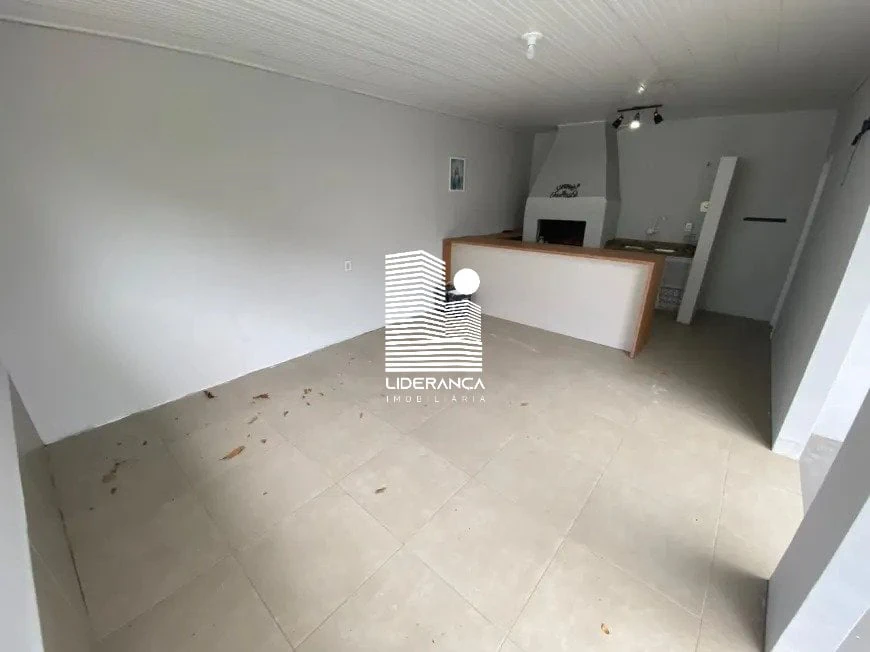 4-bedroom house with private garden and BBQ area — photo 6