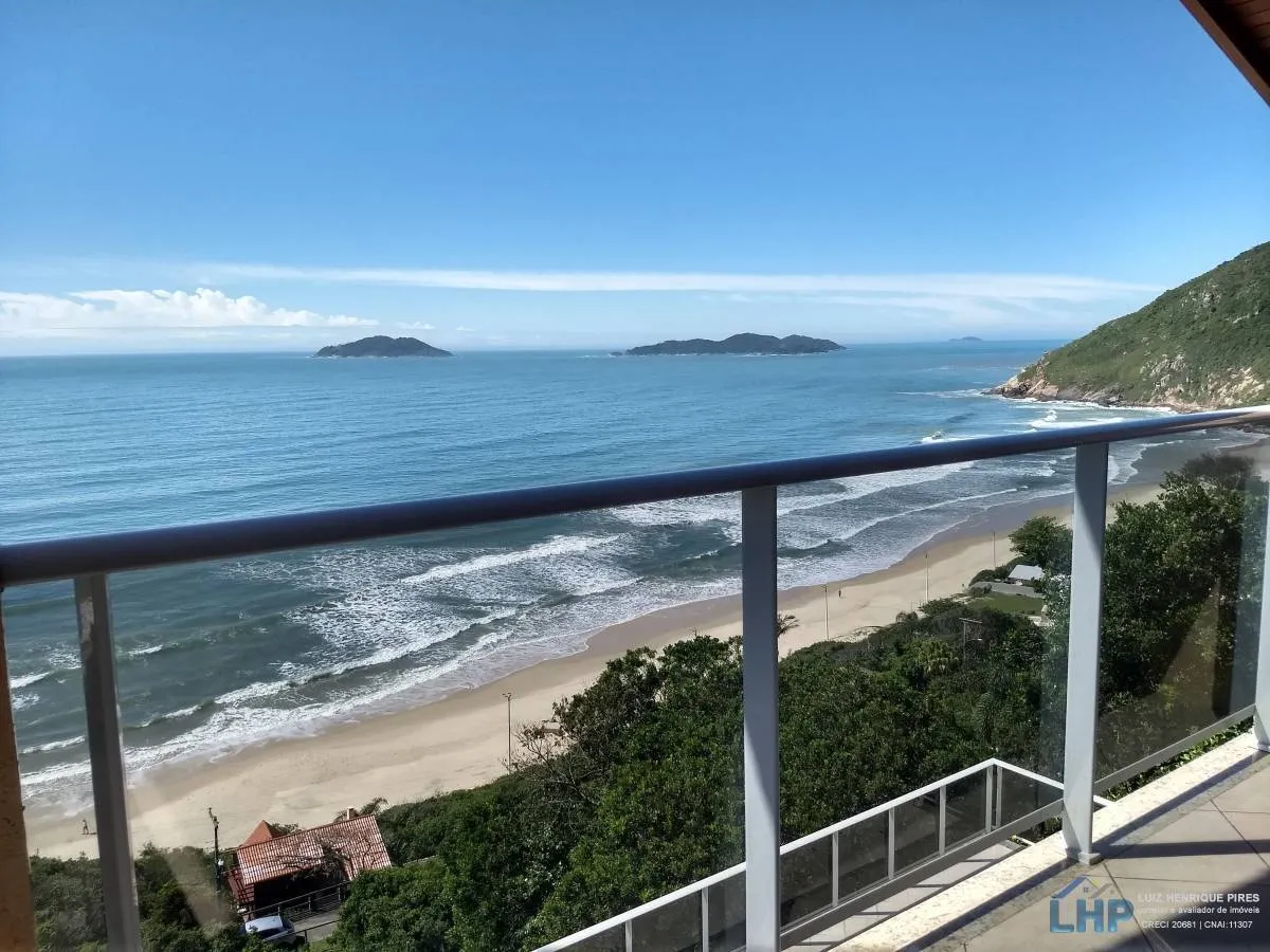 5-bedroom house with a water view in Florianópolis — photo 4