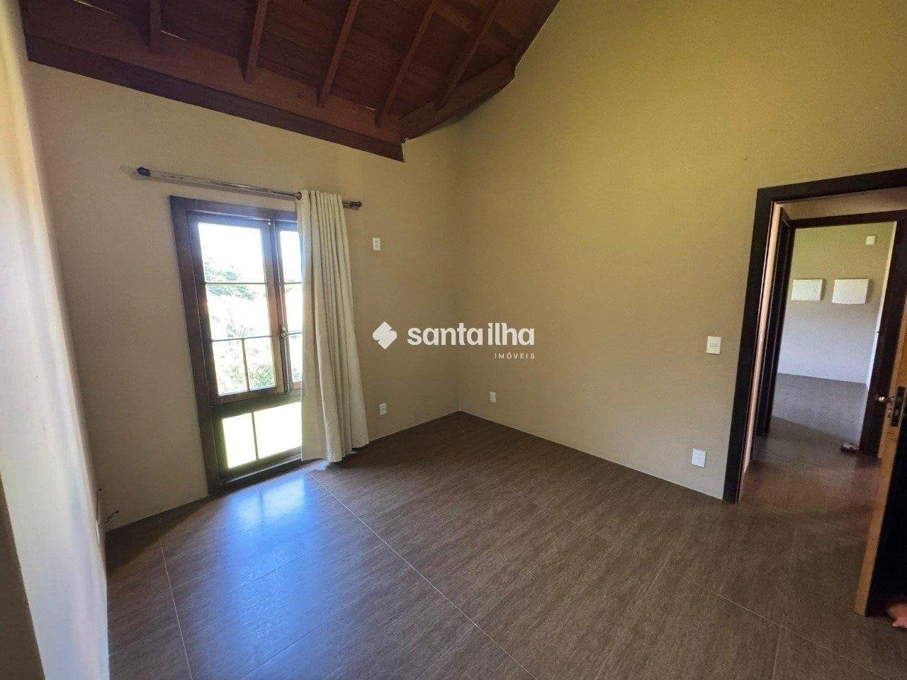 220 m² house with a garden and a home office — photo 24