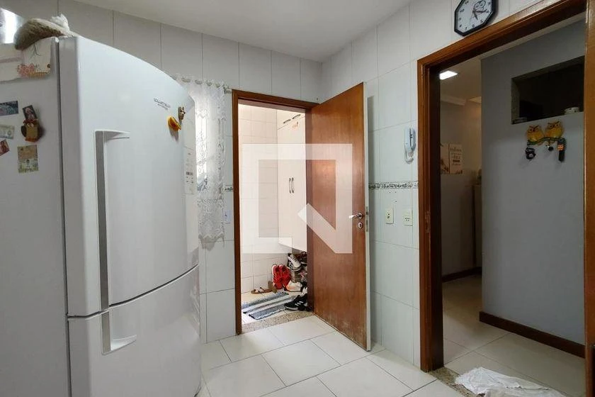 Home office in a 3-bedroom house, 198 m² — photo 23