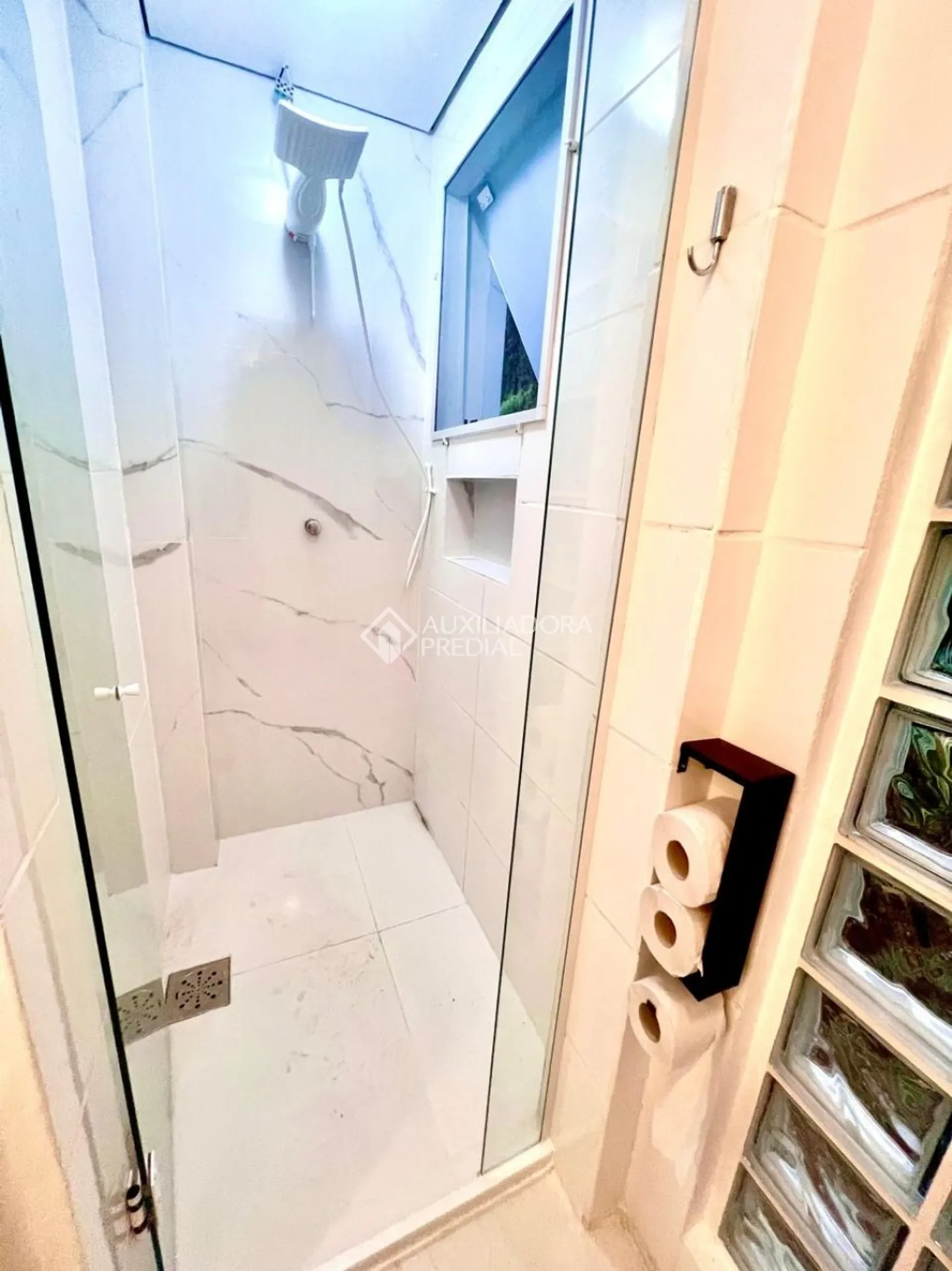 Estúdio mobiliado de 30 m² com churrasqueira na varanda — photo 9
