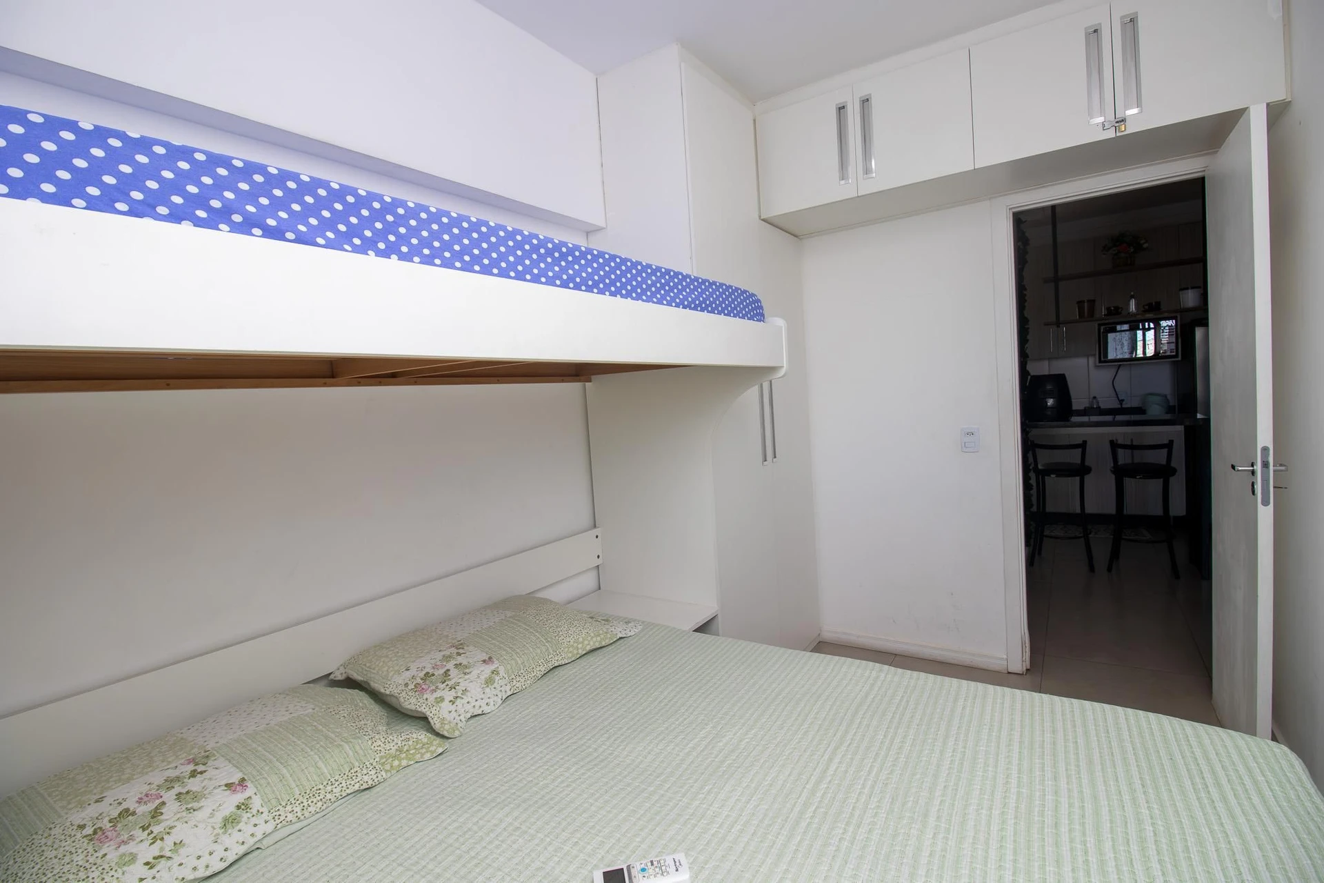 Furnished apartment, 40 m², with a washing machine — photo 14