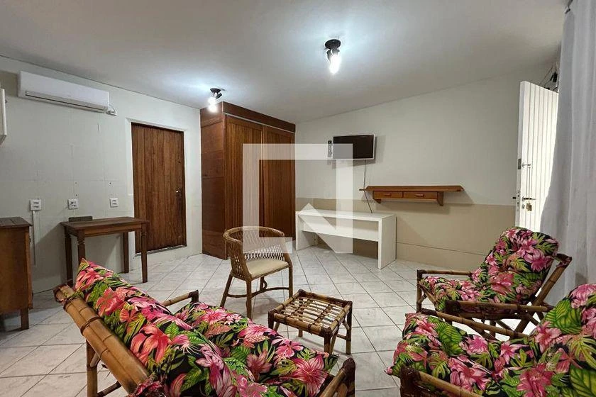 One-bedroom apartment with a home office in Florianópolis — photo 7