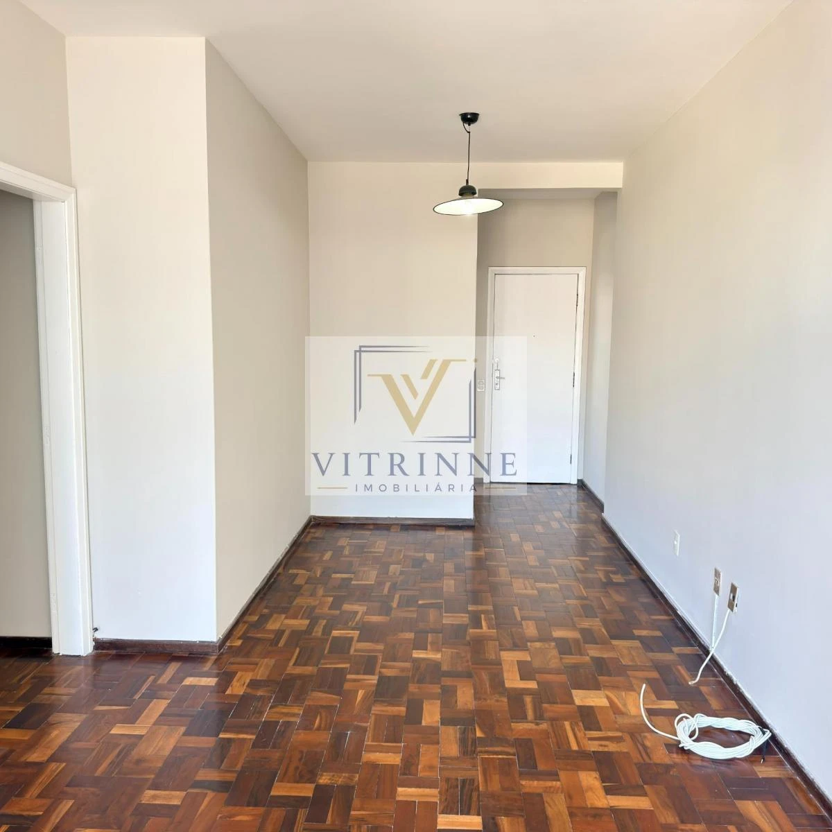 3-bedroom apartment with wood or laminate floors in Curitiba