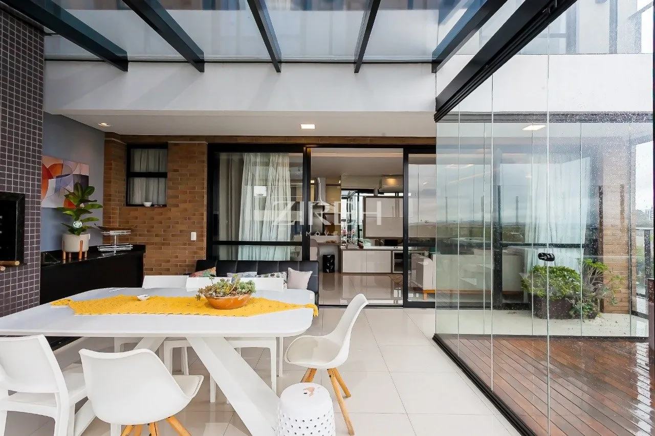3-bedroom apartment in a building with a gym — photo 20