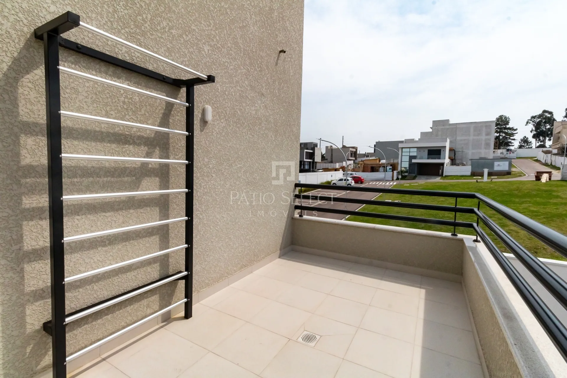 Casa de 181 m² com varanda gourmet e closet — photo 66