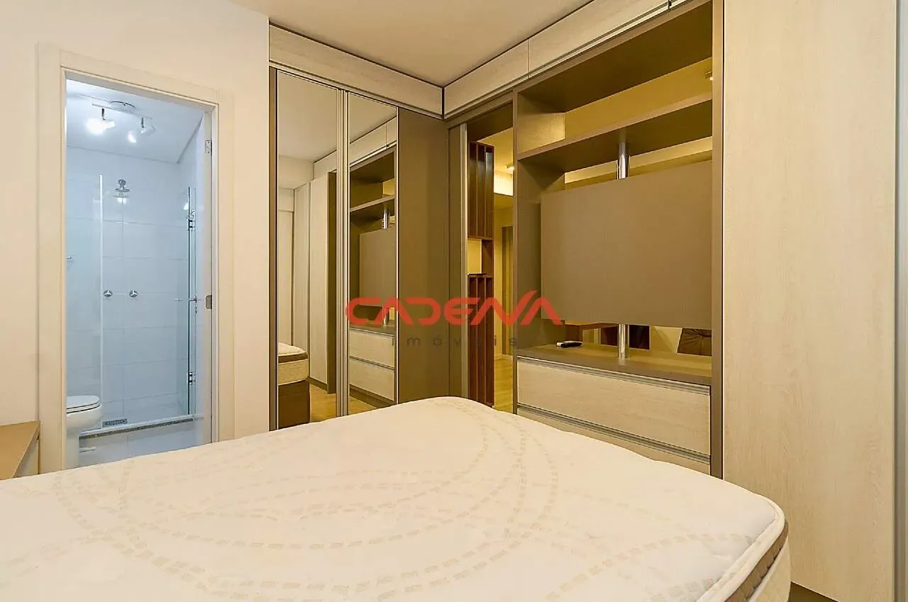 33 m² furnished studio with a real work desk — photo 22