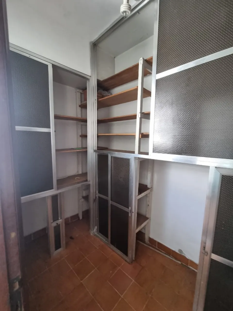 2-bedroom apartment with a mountain view — photo 8