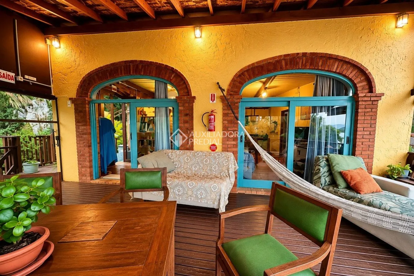 Chalet amueblado con 1 dormitorio y parrilla en la terraza — photo 2