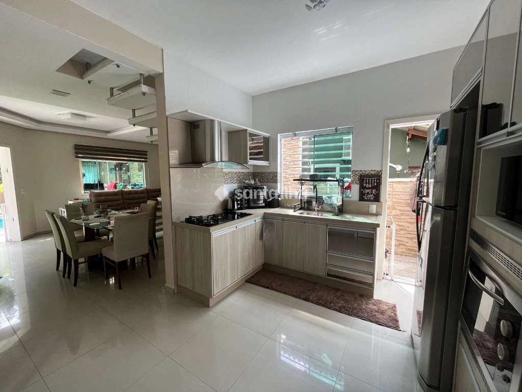 Casa de 2 habitaciones y 220 m² con suite — photo 3