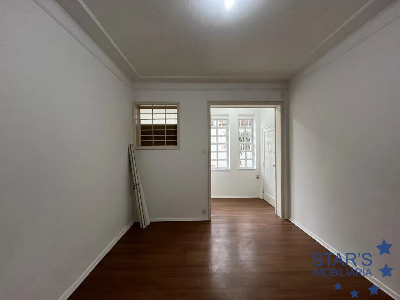 Apartment on the 4th floor with wood or laminate floors — photo 8