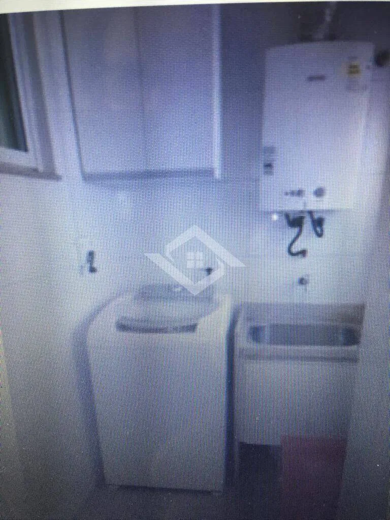 3-bedroom apartment with a bathtub — photo 21