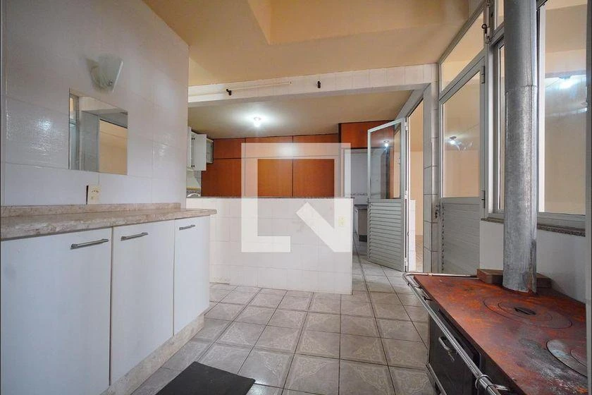 2-bedroom house with a washing machine in Florianópolis — photo 15