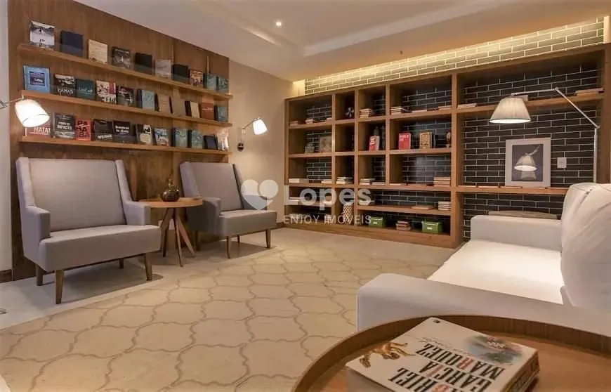 Furnished 2-bedroom apartment with a desk and 71 m² — photo 31