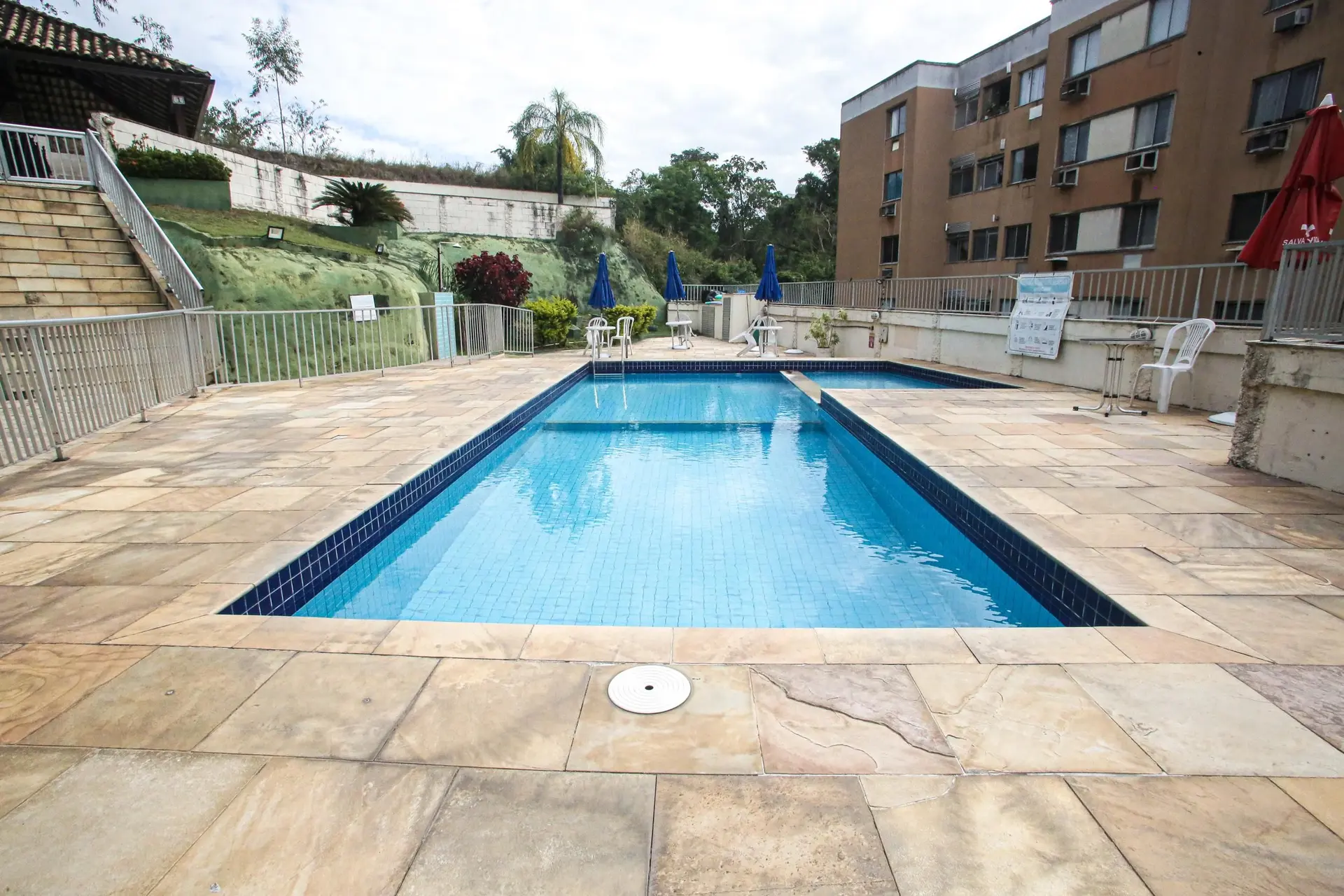 Apartamento de 3 quartos em condomínio com piscina — photo 17