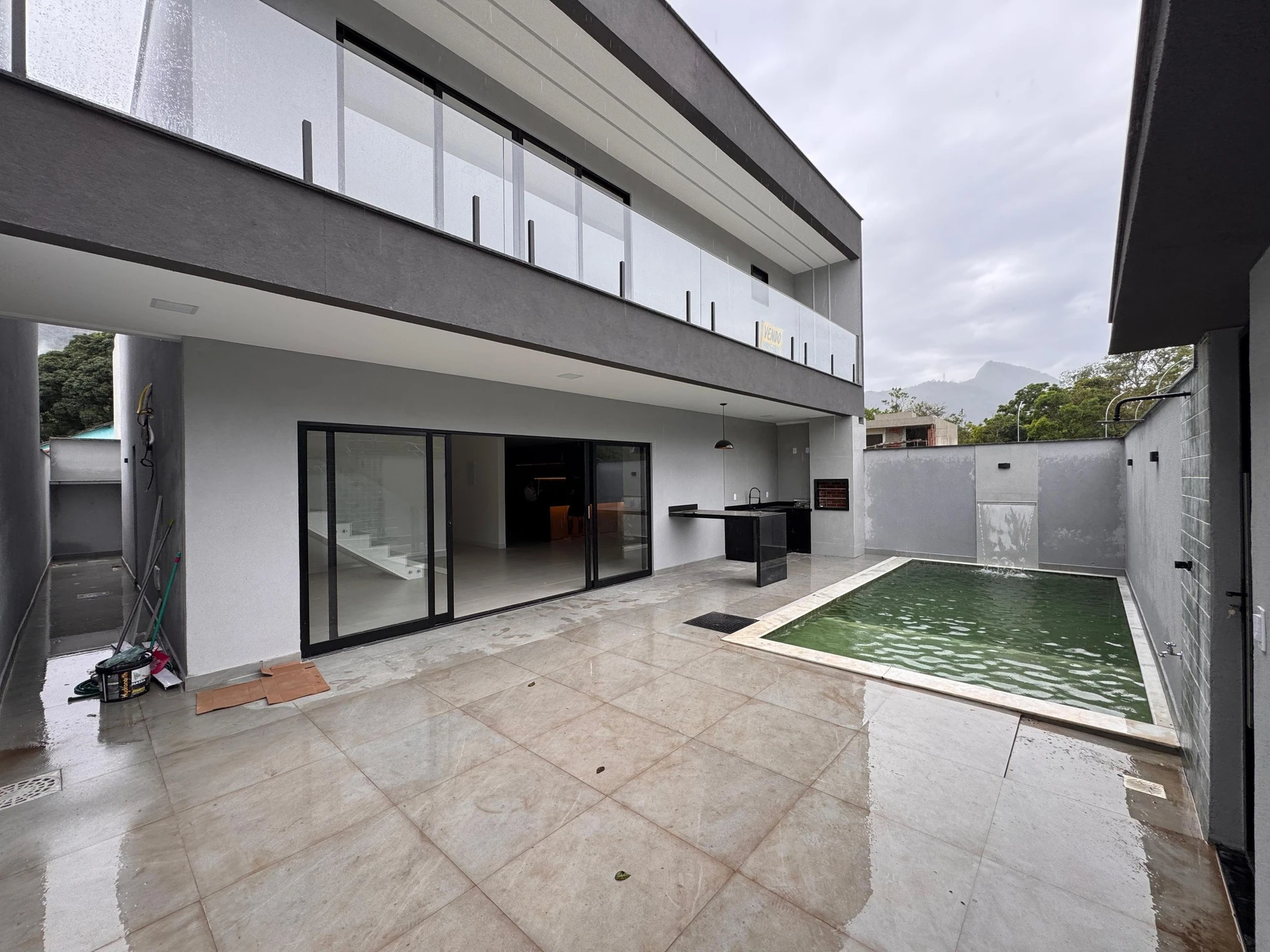 Condo house with 4 en-suite bedrooms and private yard — photo 9