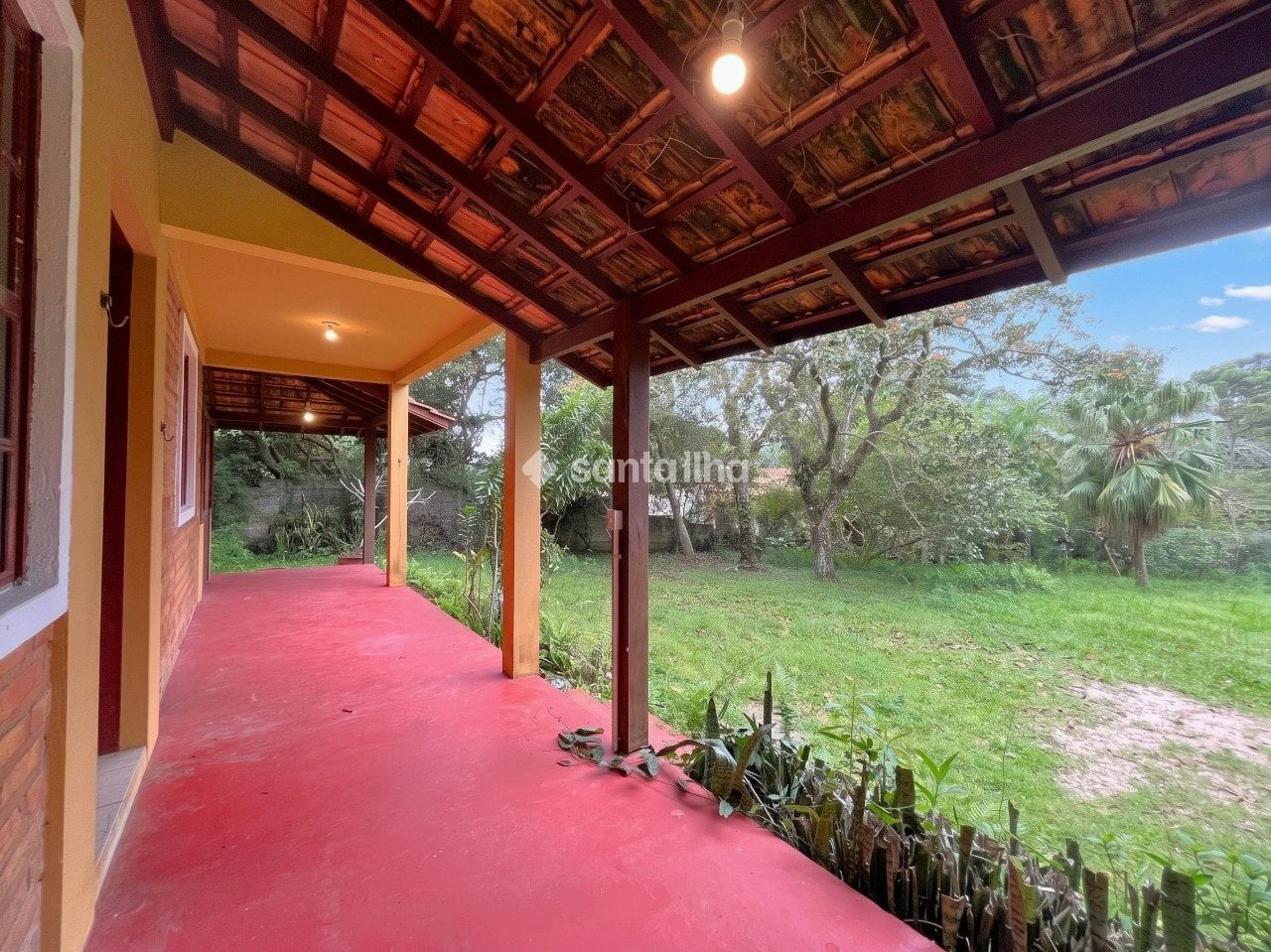 4-bedroom house with a garden — photo 13