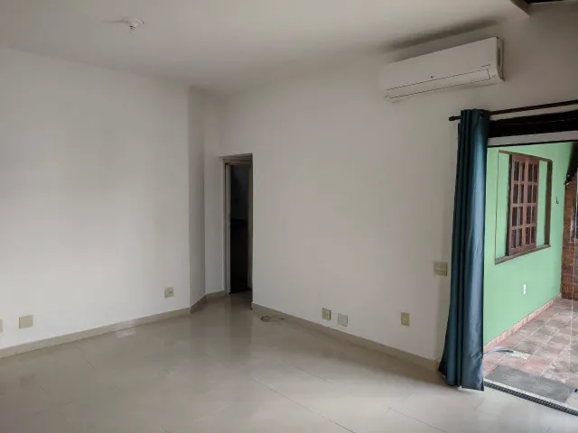 Furnished 2-bedroom apartment with enclosed balcony — photo 9