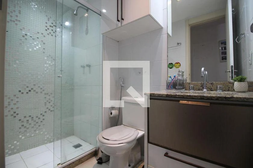 Glass-enclosed balcony in a 2-bedroom apartment, 78 m² — photo 49