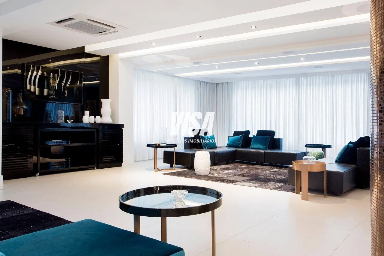 Apartment on the 17th floor with floor-to-ceiling windows — photo 49
