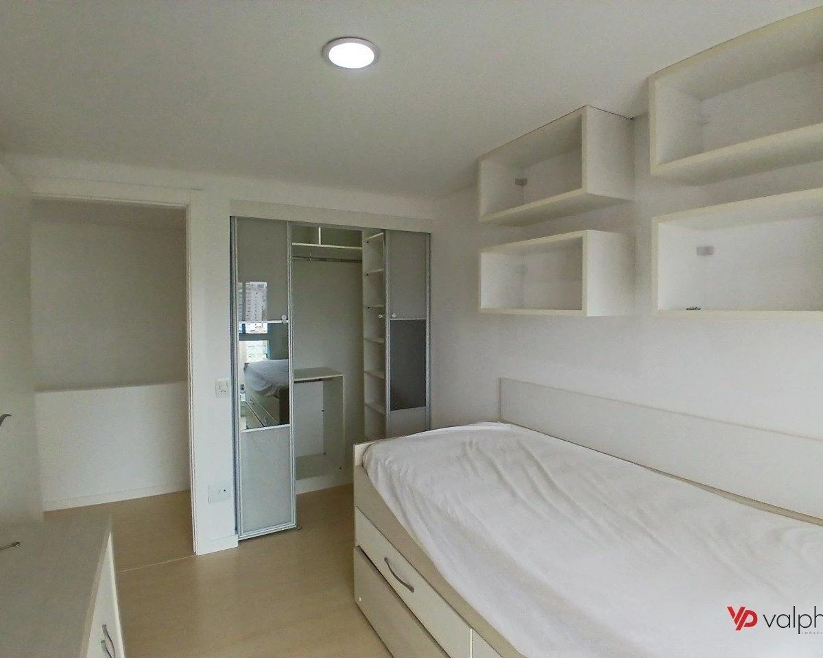 Home office in a 2-bedroom apartment, 105 m² — photo 10