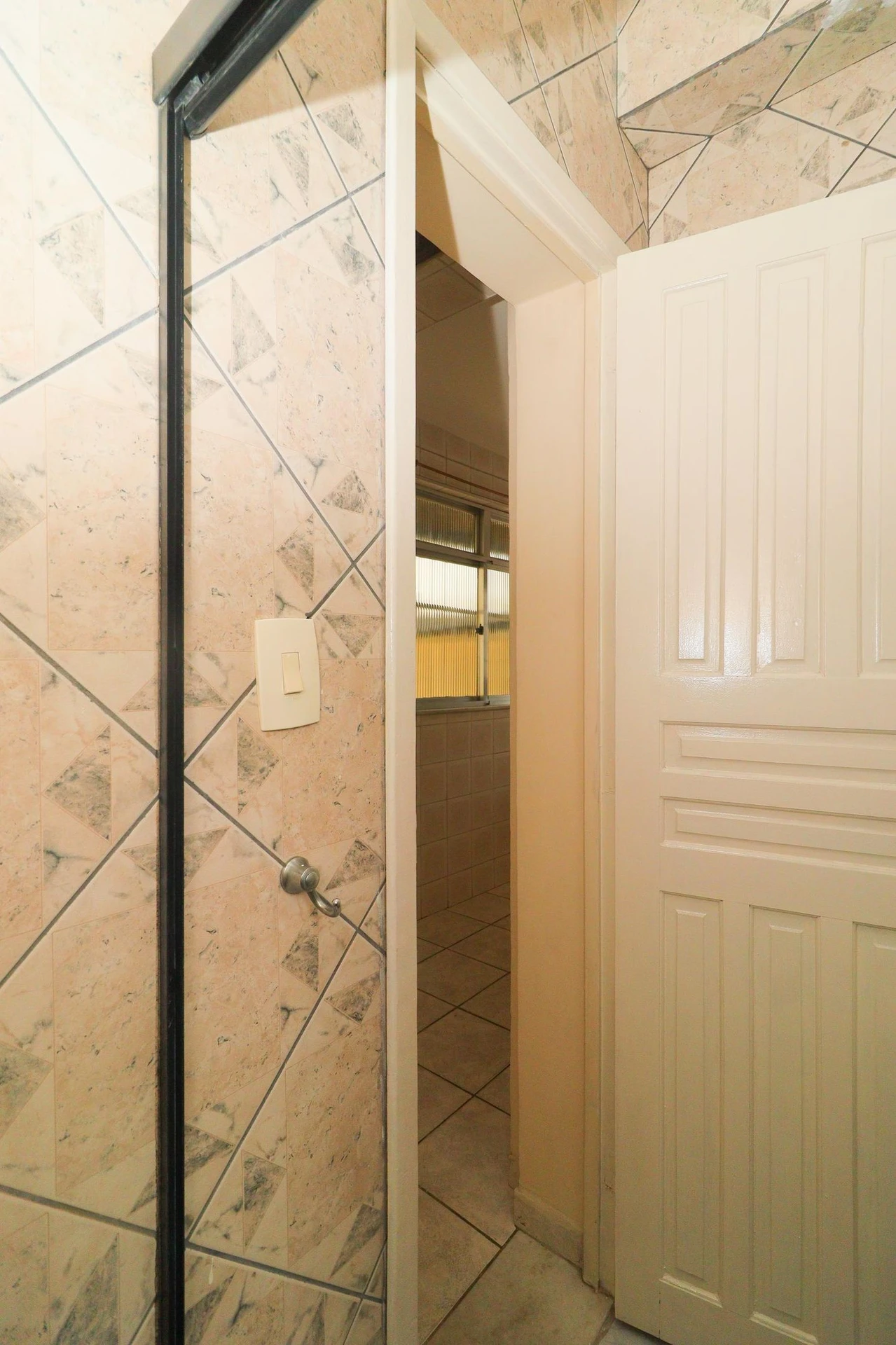 Apartamento para alugar com 2 quartos e 2 banheiros