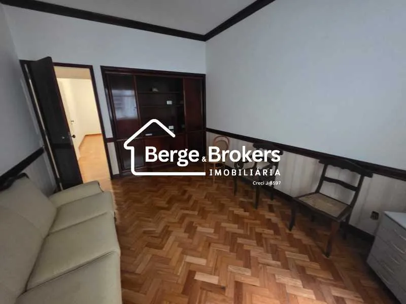 Мебльована квартира 347 м² з 4 спальнями — photo 23