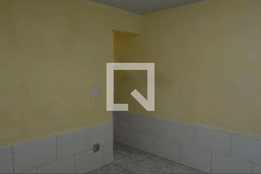 Apartamento de 1 dormitorio con cocina separada y ducha eléctrica — photo 15