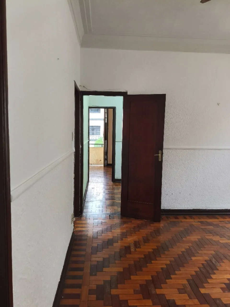 Квартира без паркомісця: 4 спальні, 2 ванні та балкон — photo 14