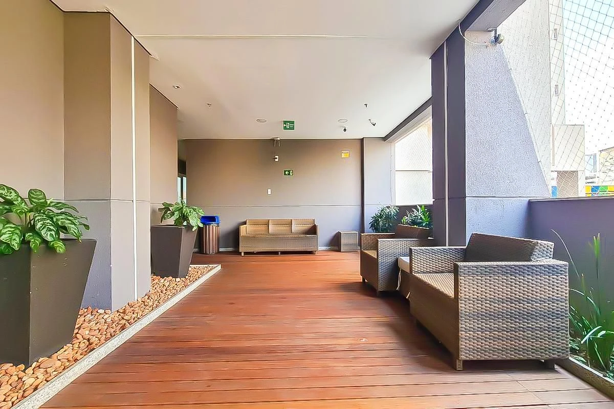 Balcony with a grill in a 2-bedroom apartment, 60 m² — photo 69