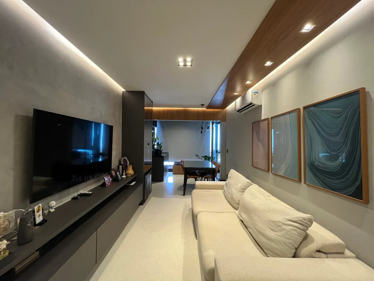 Apartment on the 11th floor with a water view — photo 17