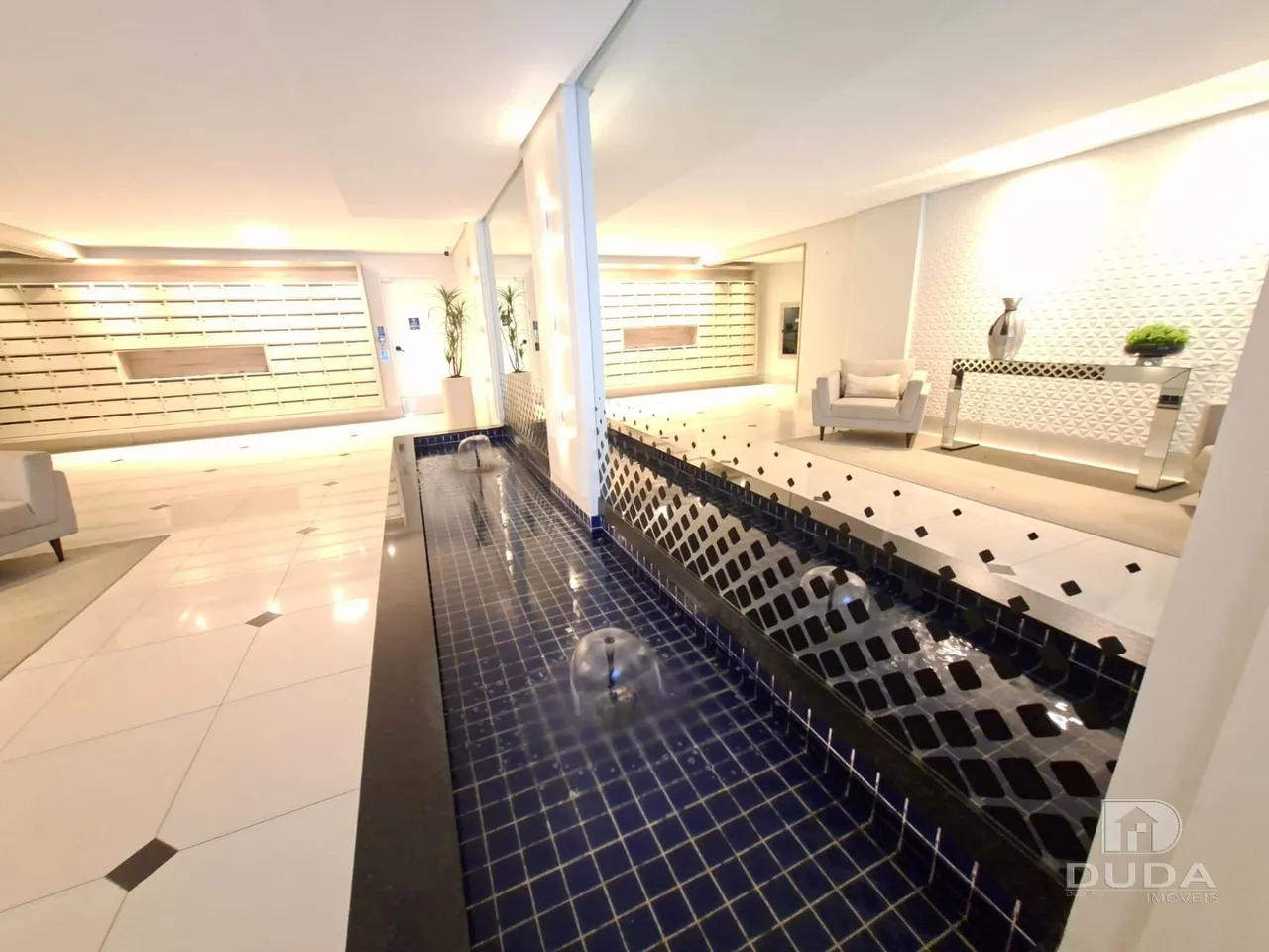 2-bedroom apartment in a building with a gym — photo 15