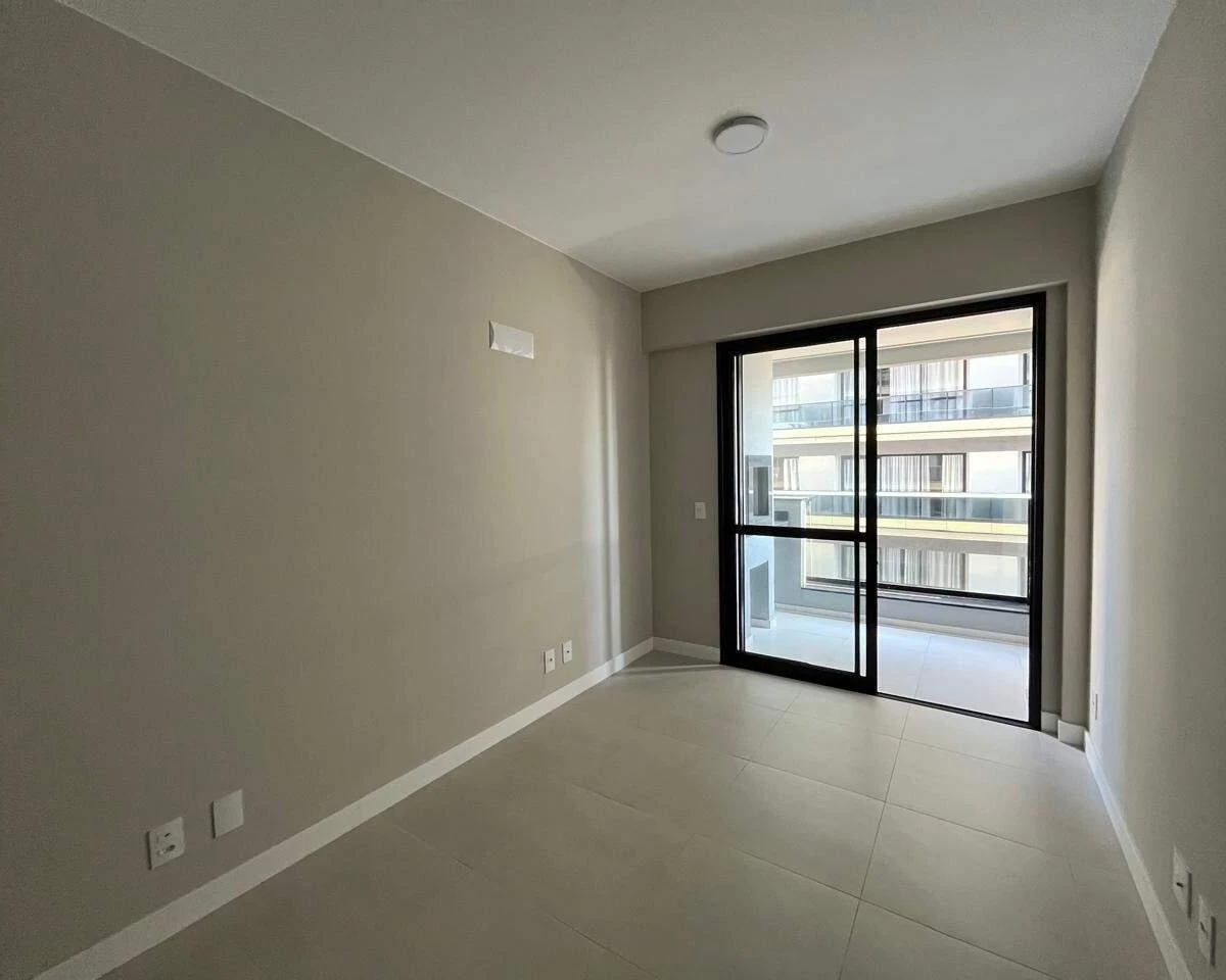 Furnished apartment, 68 m², with a grill on the balcony — photo 27